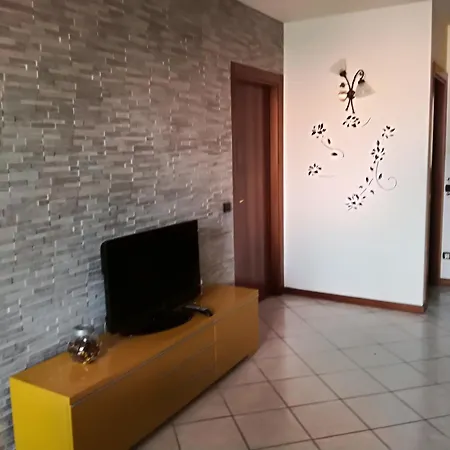 Elena شقة غارْدا